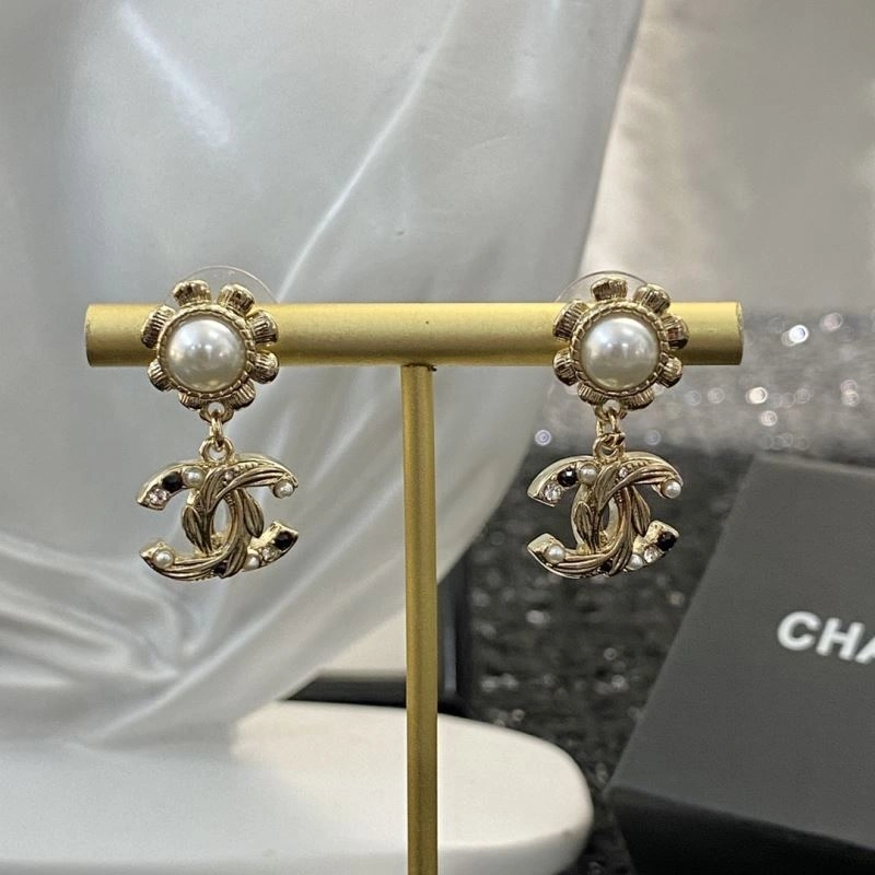 Chanel Earrings Comfortable 232245