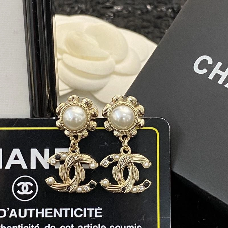 Chanel Earrings Comfortable 232245