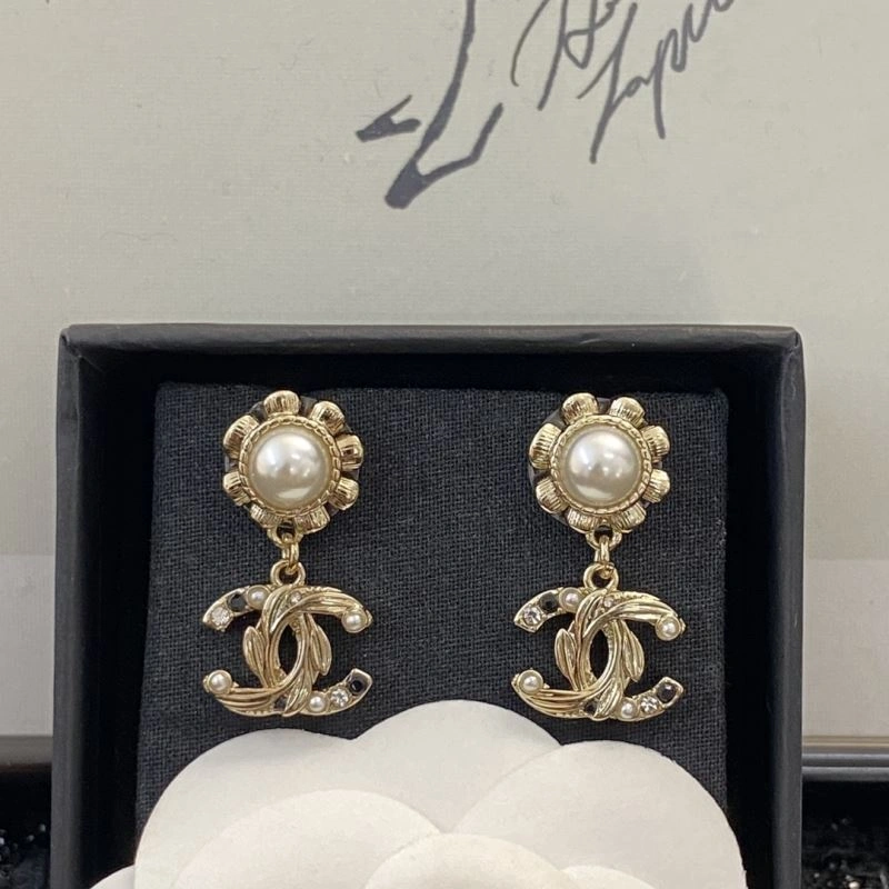 Chanel Earrings Comfortable 232245