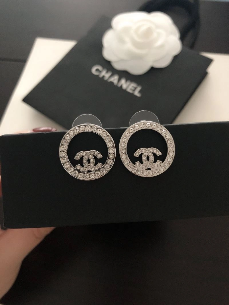 Reliable Chanel Earrings 232244