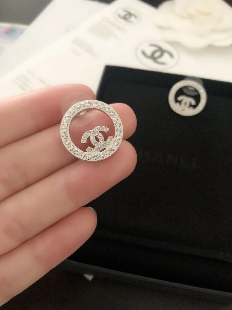 Reliable Chanel Earrings 232244