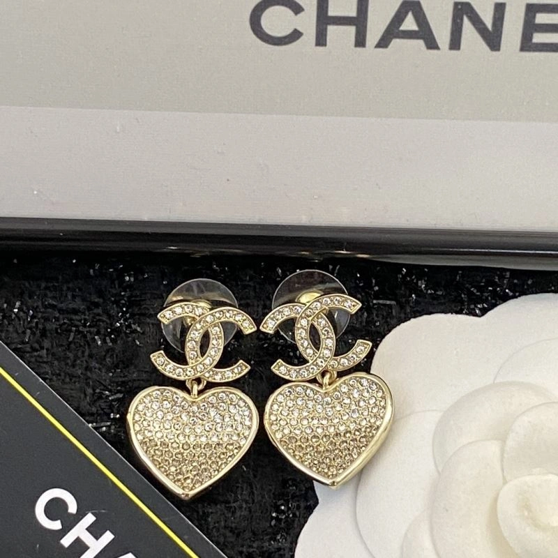 Comfortable Chanel Earrings 232267