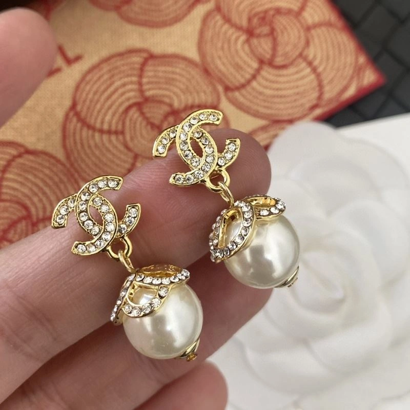 Chanel Earrings Trendsetting 232234
