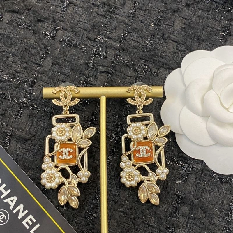 Lightweight Chanel Earrings 232213