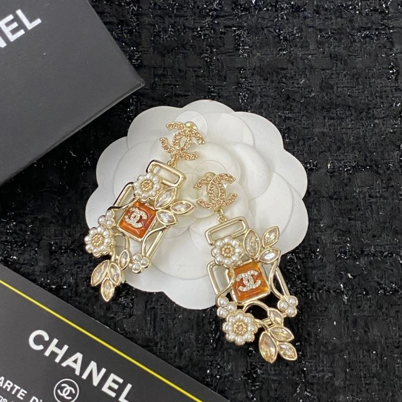 Lightweight Chanel Earrings 232213