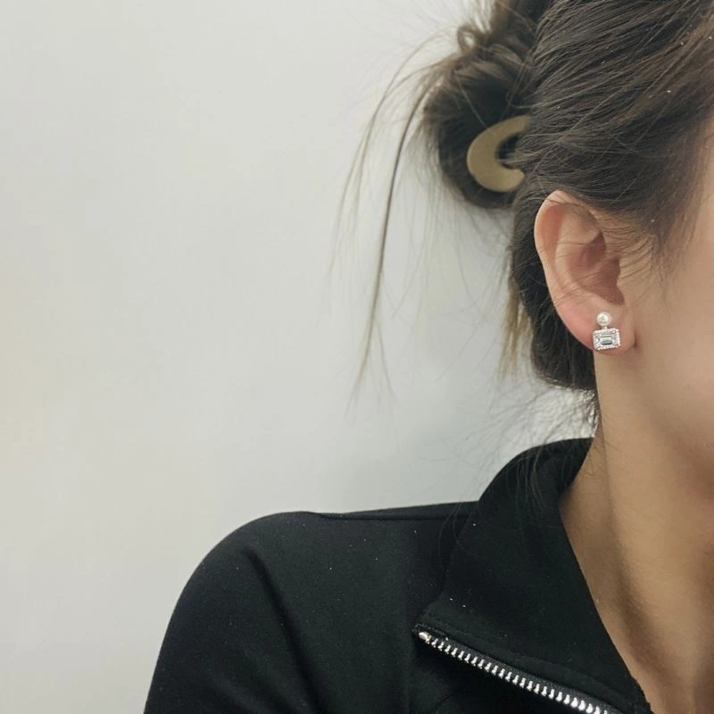 ZeroBulk Chanel Earrings 232187