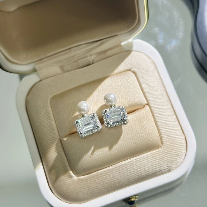 ZeroBulk Chanel Earrings 232187