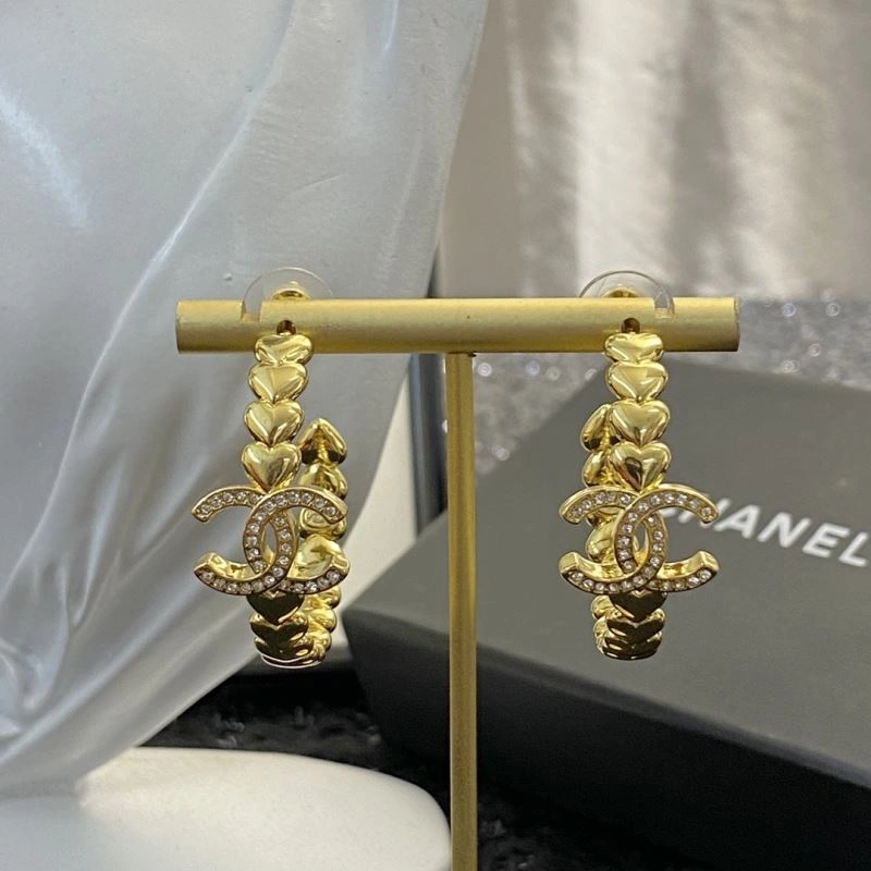 Sporty Chanel Earrings 232240