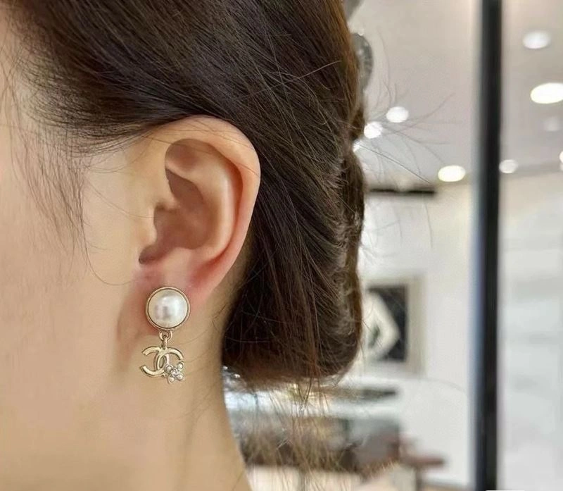Durable Chanel Earrings 232169