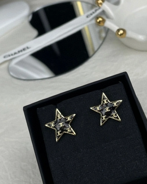 Chanel Earrings SmoothTexture 232165