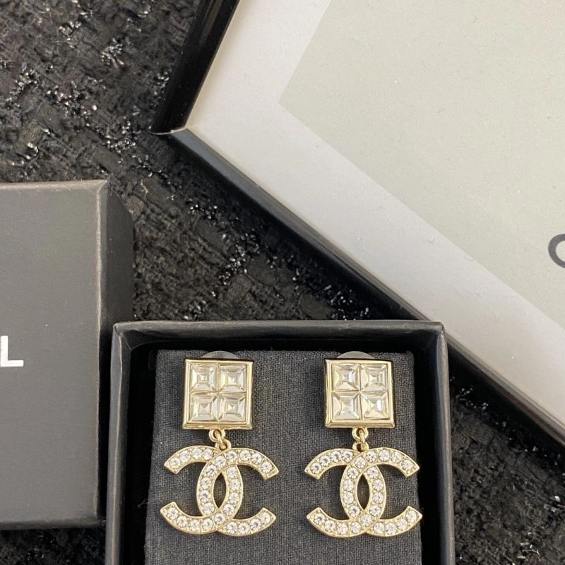 Chanel Earrings Durable 232184