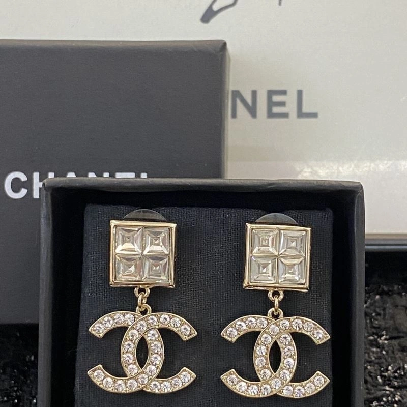 Chanel Earrings Durable 232184
