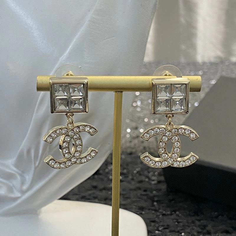 Chanel Earrings Durable 232184