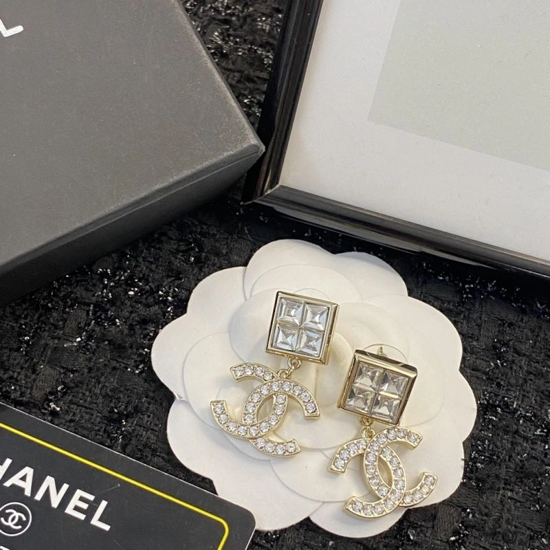 Chanel Earrings Durable 232184