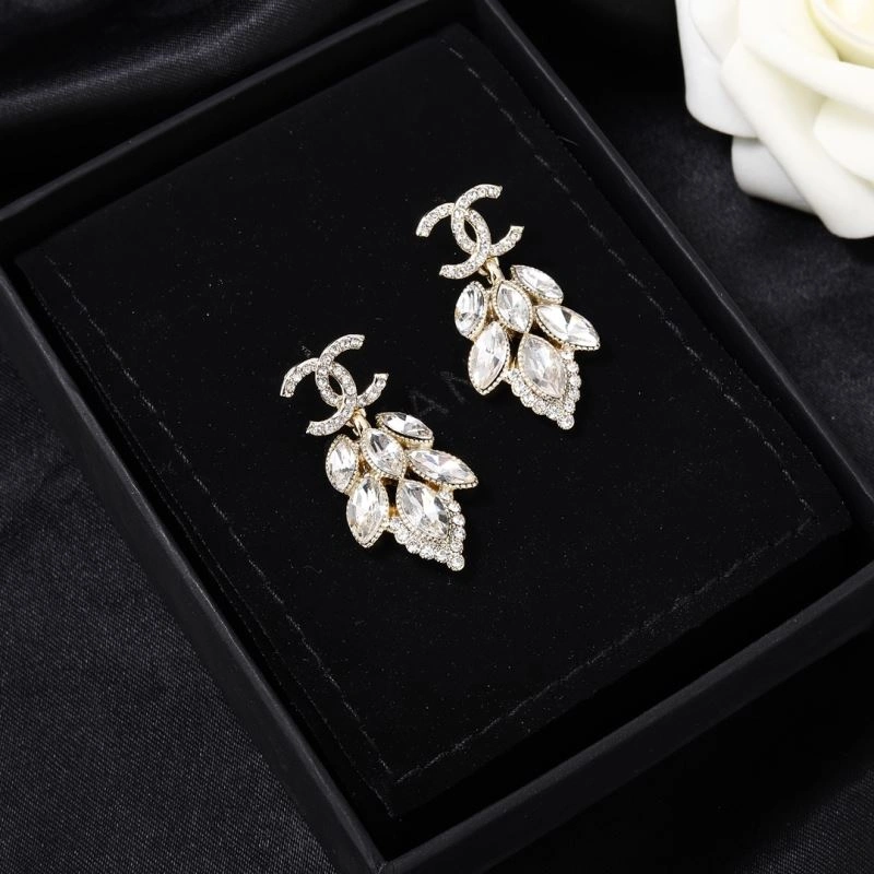 Chic Chanel Earrings 232155