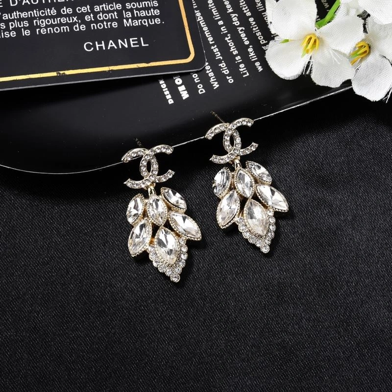Chic Chanel Earrings 232155