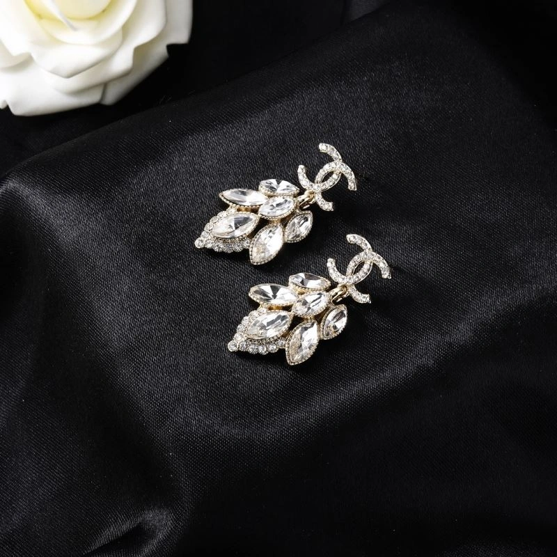 Chic Chanel Earrings 232155