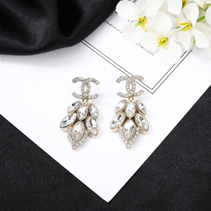 Chic Chanel Earrings 232155