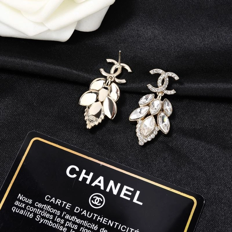 Chic Chanel Earrings 232155