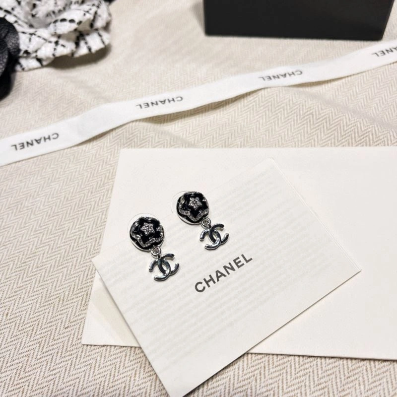 Vibrant Chanel Earrings 232148