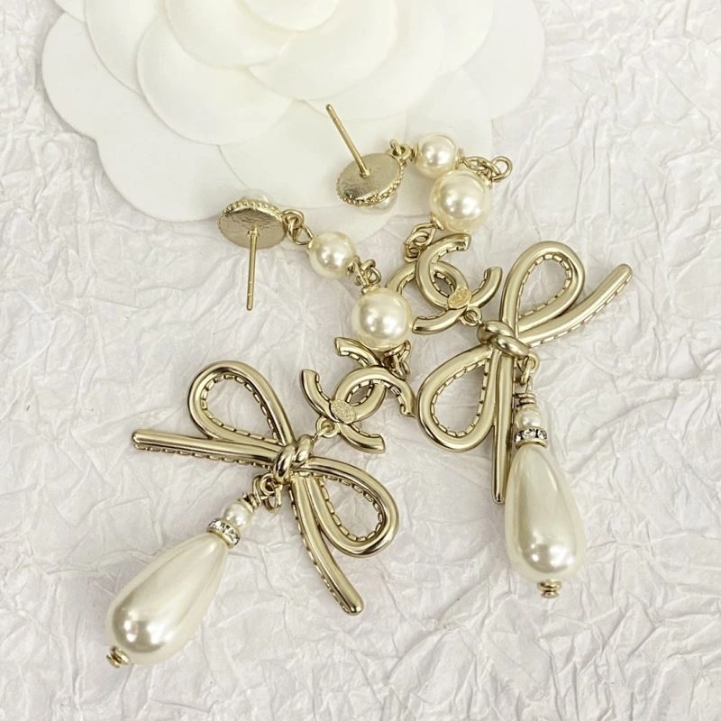 Neat Chanel Earrings 232154