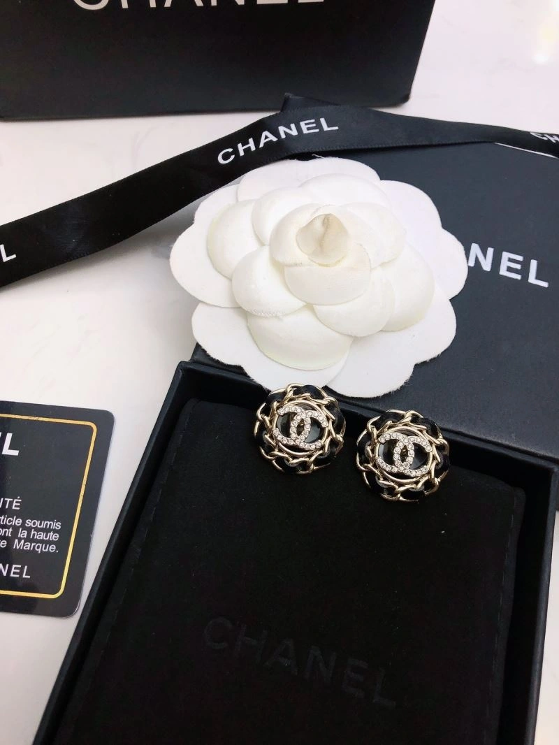 Chanel Earrings Packable 232145