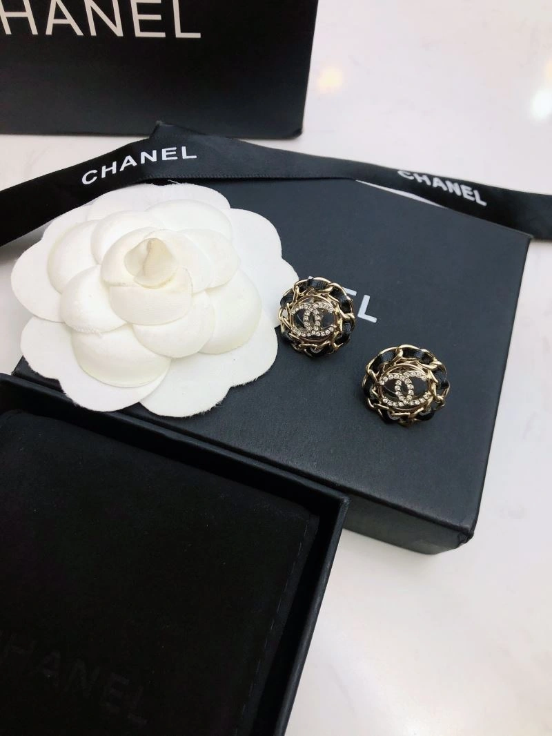 Chanel Earrings Packable 232145