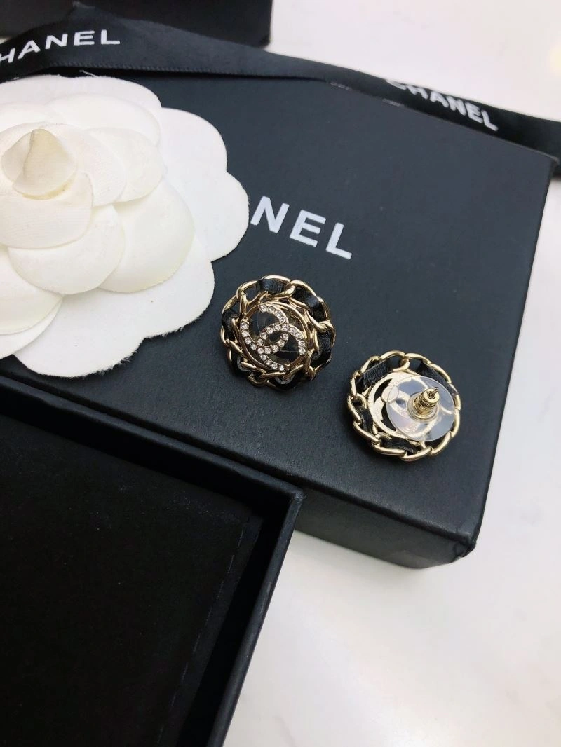Chanel Earrings Packable 232145