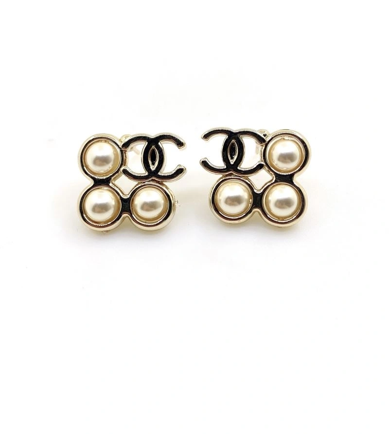 Chanel Earrings Compact 232120