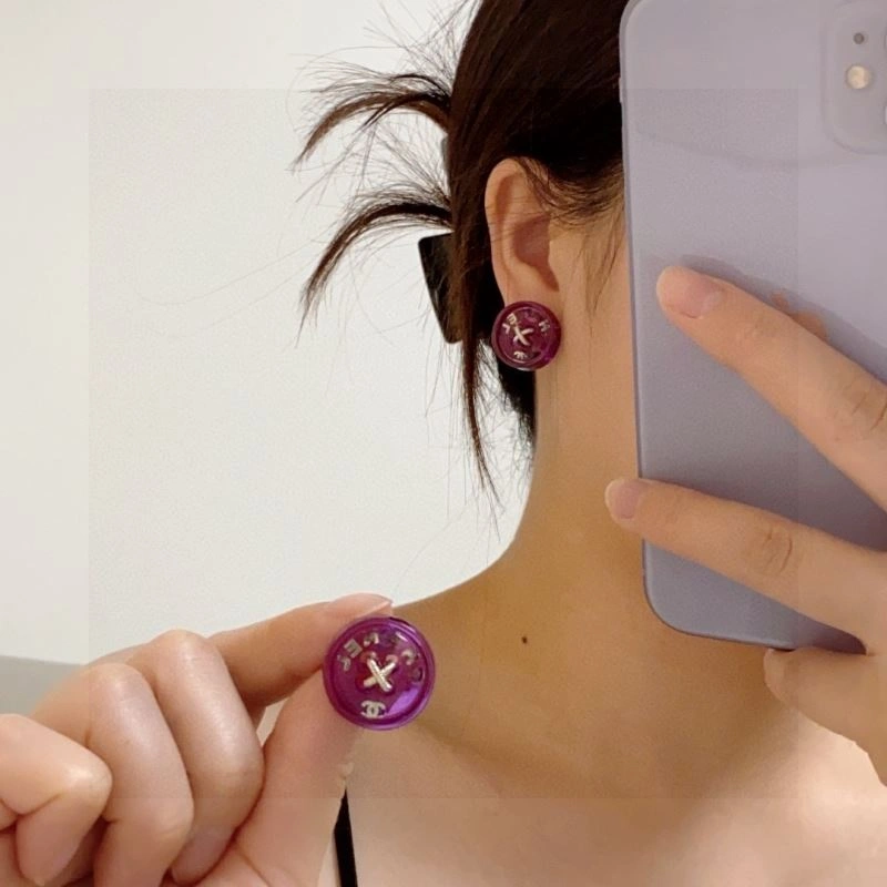 Chanel Earrings Versatile 232121
