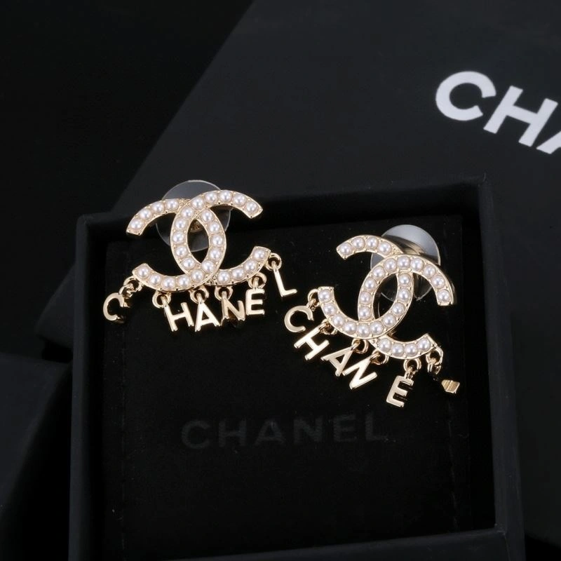 Chanel Earrings ModernLook 232144