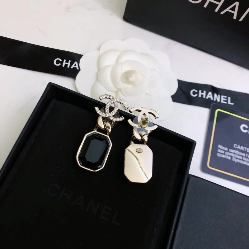 Sophisticated Chanel Earrings 231838