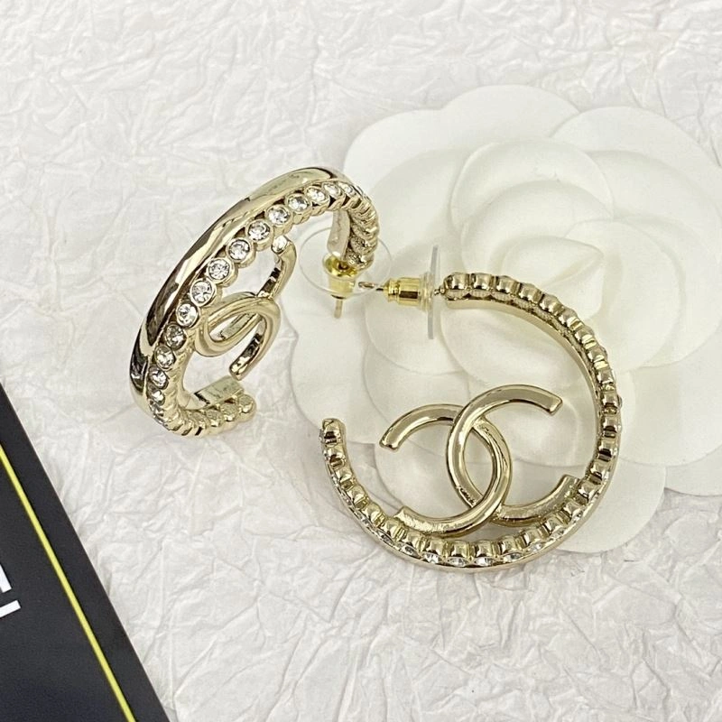 Chanel Earrings Breathable 231878
