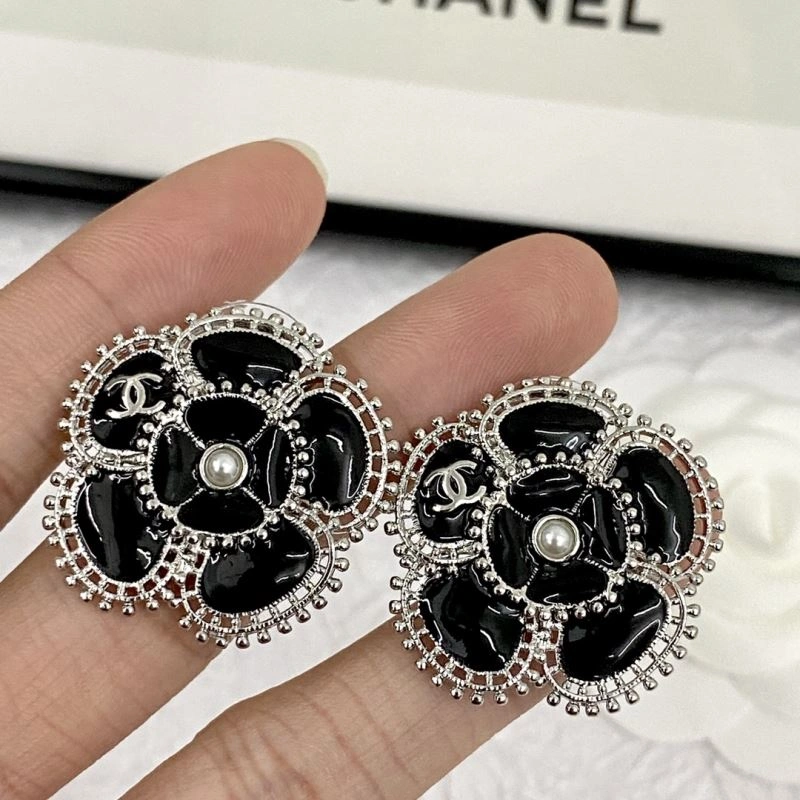Chanel Earrings TimelessDesign 231871