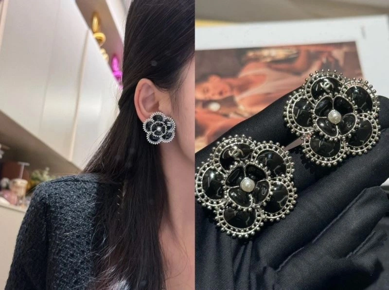 Chanel Earrings TimelessDesign 231871
