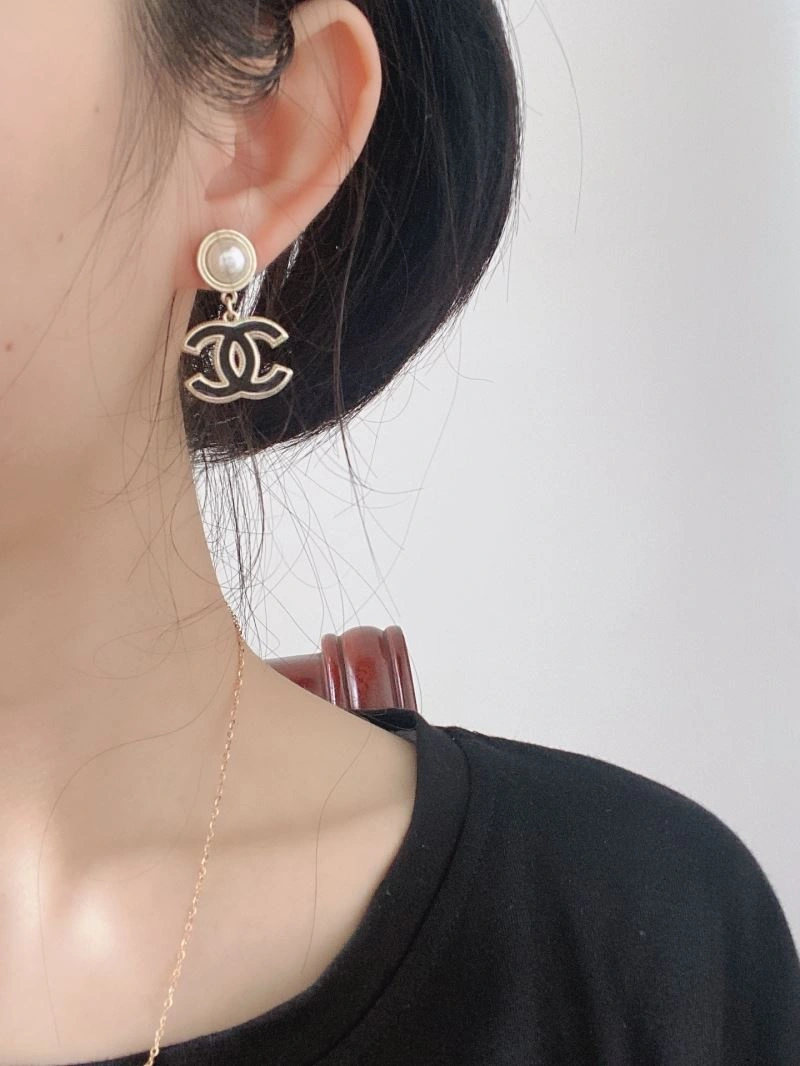 Chanel Earrings Functional 231848