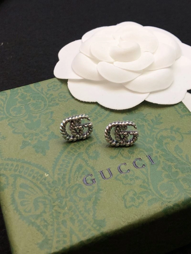 Chanel Earrings Lightweight 231830