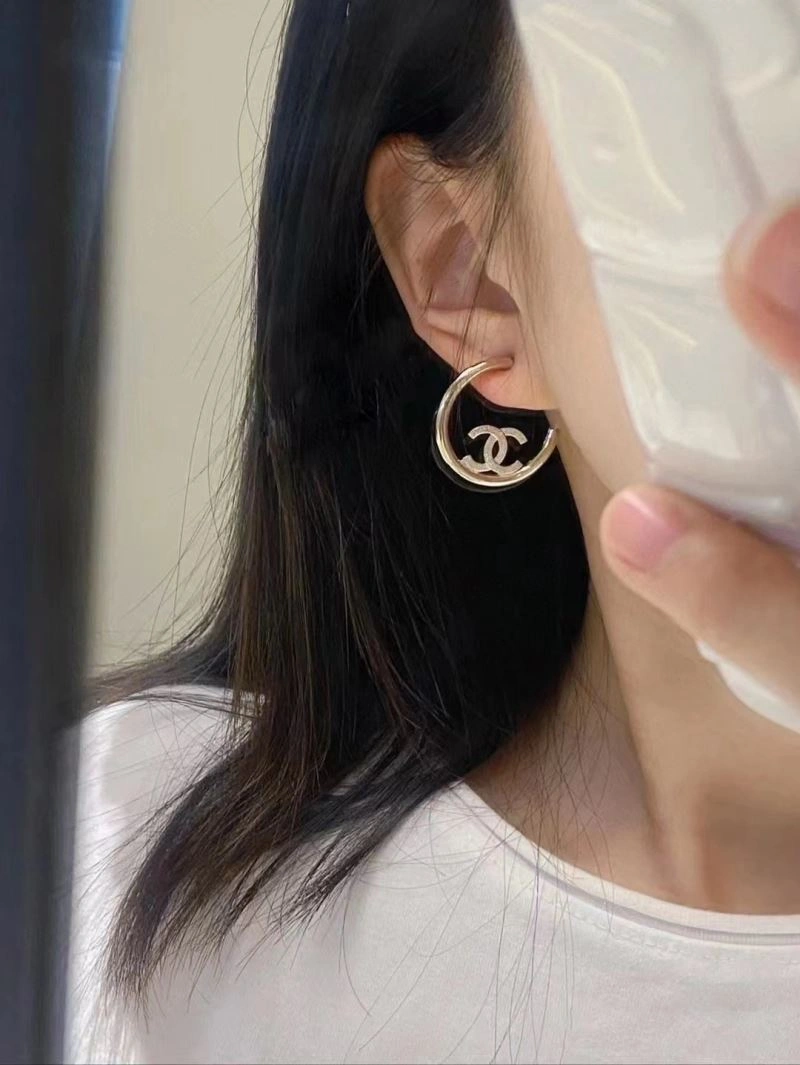 Chanel Earrings Sleek 231881