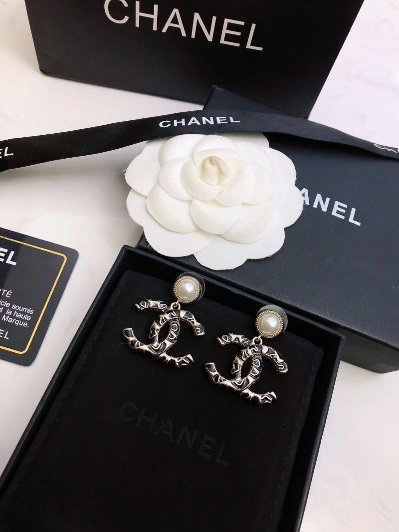 Sporty Chanel Earrings 231885