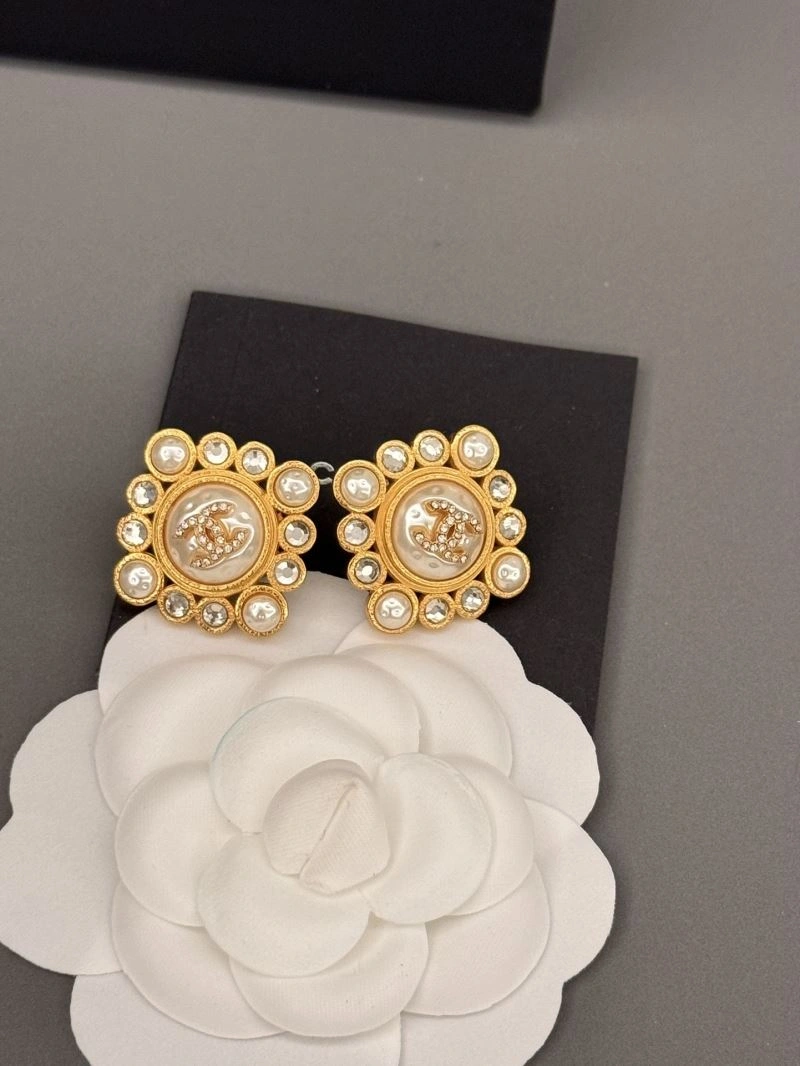 Chanel Earrings WaterResistant 231929