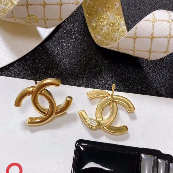 EyeCatching Chanel Earrings 231898