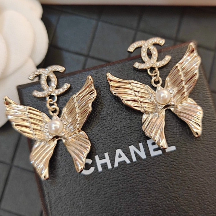 Supportive Chanel Earrings 231882