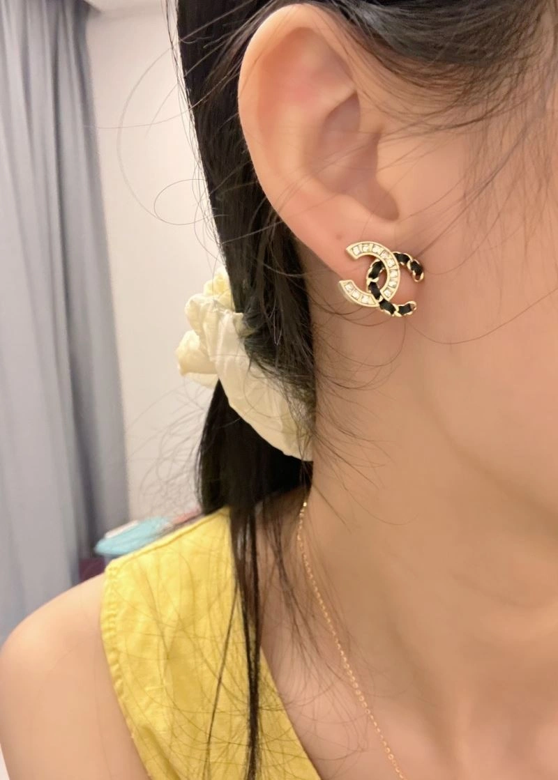 Stretchable Chanel Earrings 231785