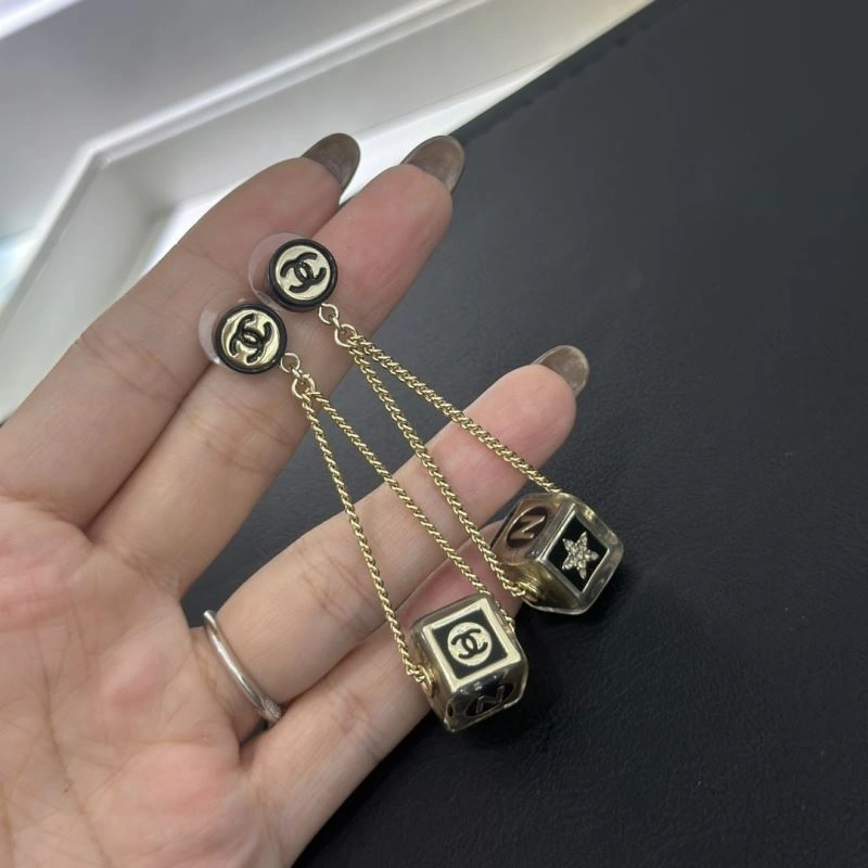 ZipUp Chanel Earrings 231818