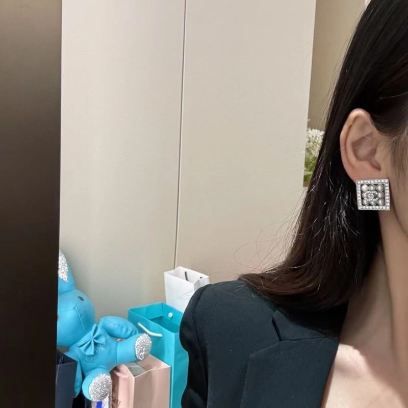 Chanel Earrings AllSeason 231803