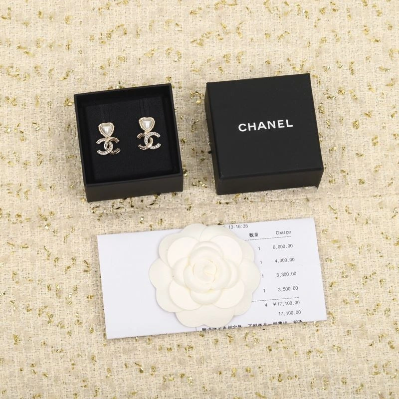 Effortless Chanel Earrings 231763