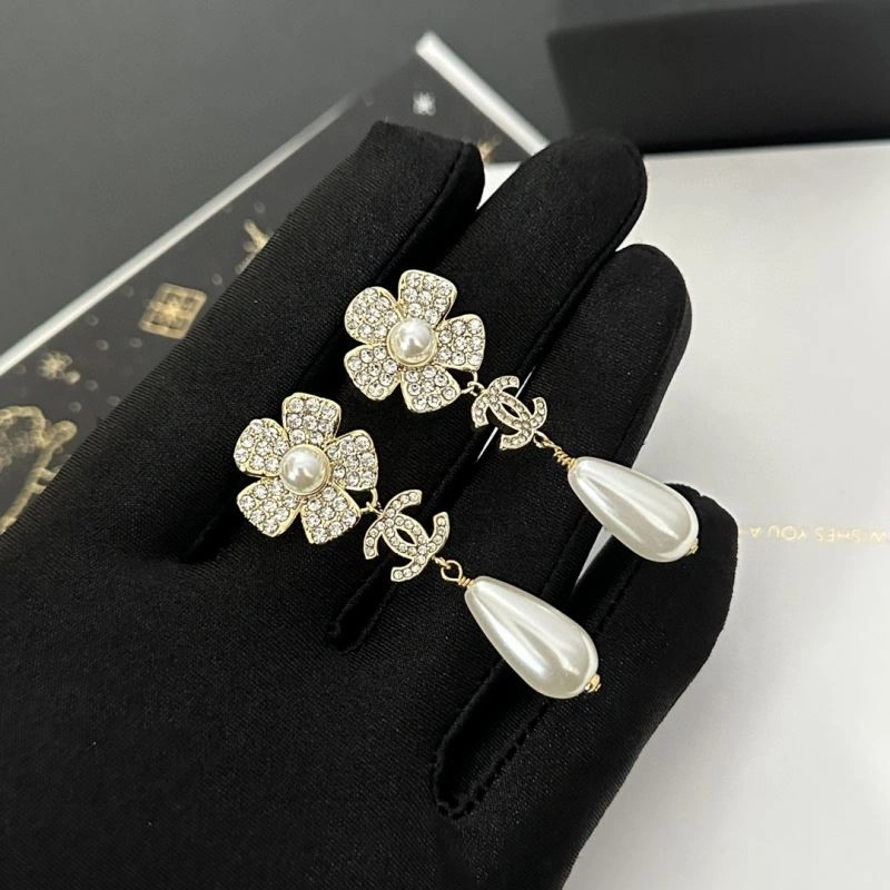 Practical Chanel Earrings 231770