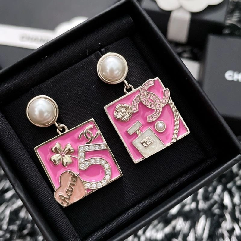 Sporty Chanel Earrings 231809