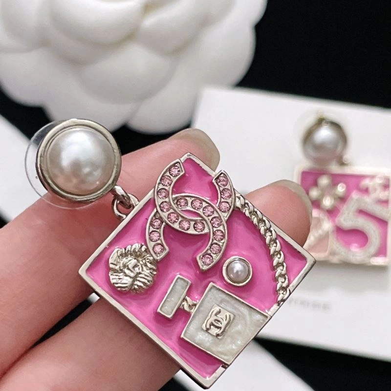 Sporty Chanel Earrings 231809