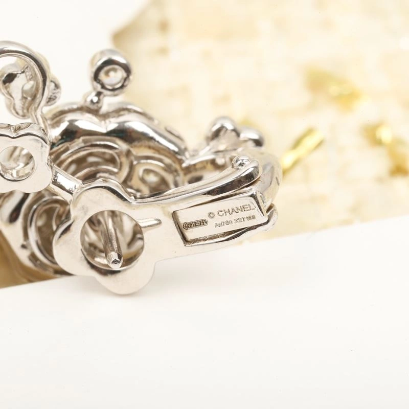 Chanel Earrings Sleek 231767